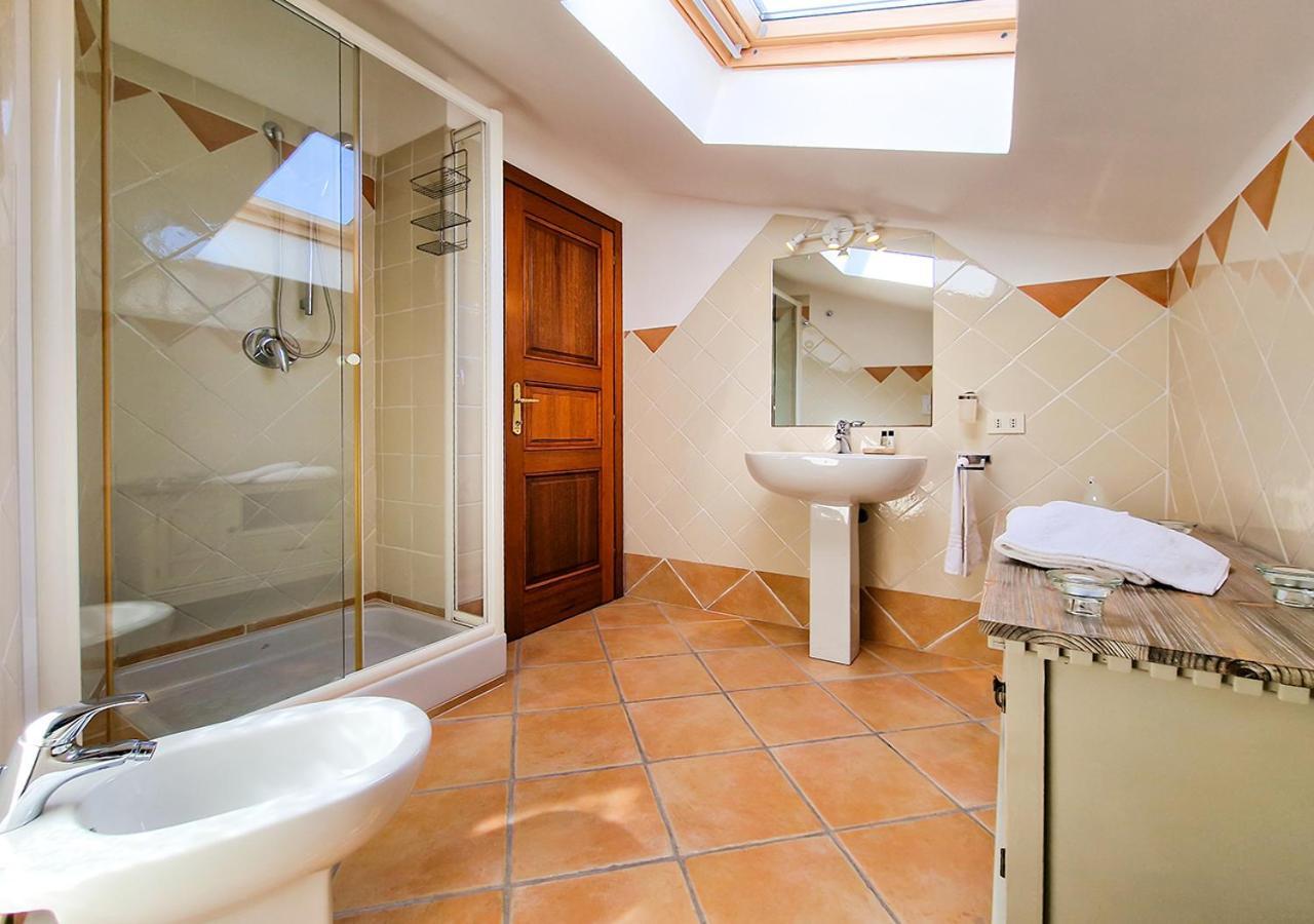Murphy Holiday Home - Residenza Baro La Maddalena  Ngoại thất bức ảnh